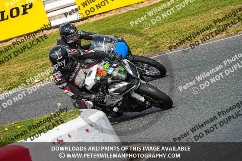 enduro digital images;event digital images;eventdigitalimages;mallory park;mallory park photographs;mallory park trackday;mallory park trackday photographs;no limits trackdays;peter wileman photography;racing digital images;trackday digital images;trackday photos